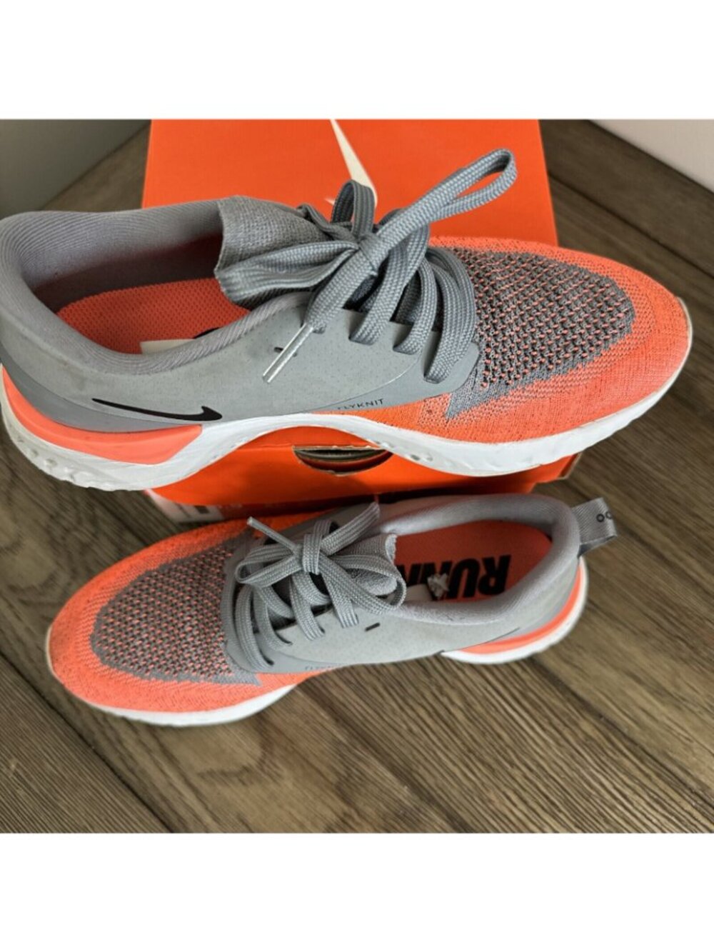 Nike Womens Odyssey React 2 Flyknit Running Shoes Gray/Orange Size 6.5 US W/Box - Picture 7 of 13